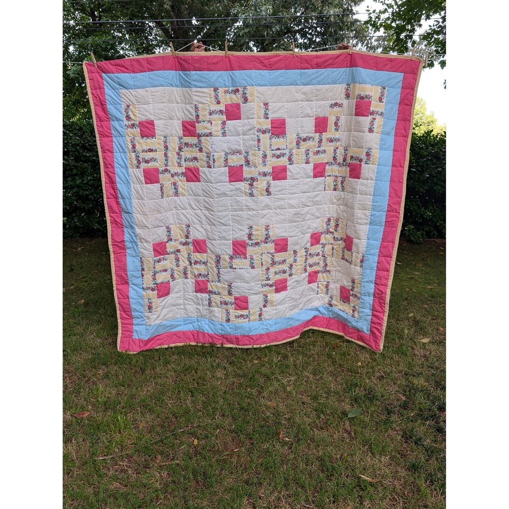 Vintage Handmade Floral Patchwork Quilt Turning twenty pattern full